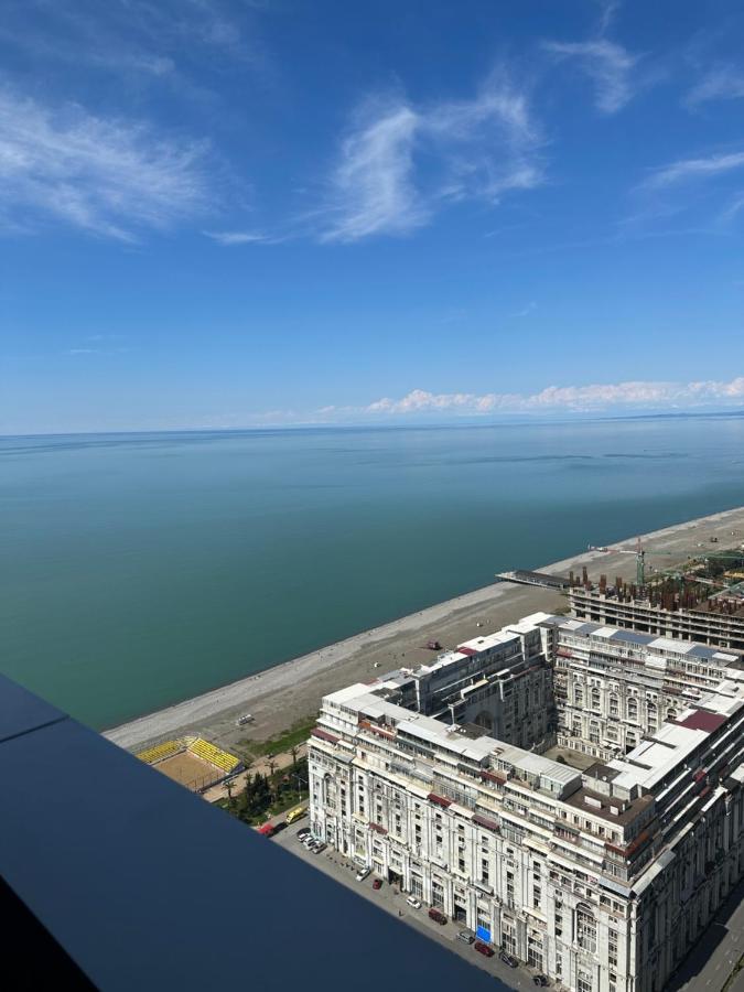Alliance Palace Aparthotel By Marriott Батуми Екстериор снимка