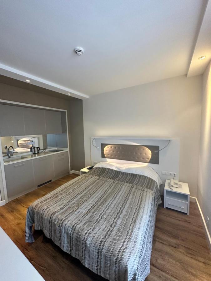 Alliance Palace Aparthotel By Marriott Батуми Екстериор снимка